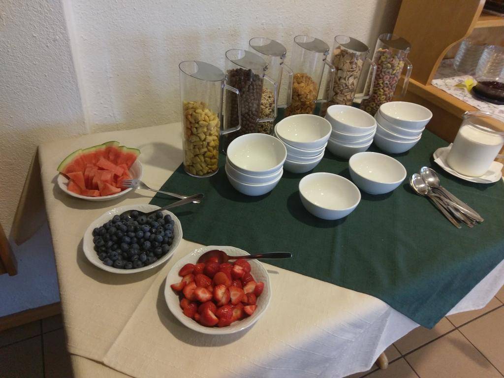 Gasthaus Pension Rezatgrund Windsbach Exteriör bild