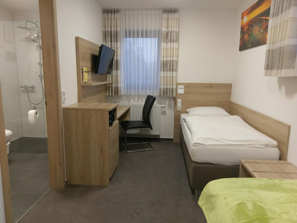Gasthaus Pension Rezatgrund Windsbach Exteriör bild