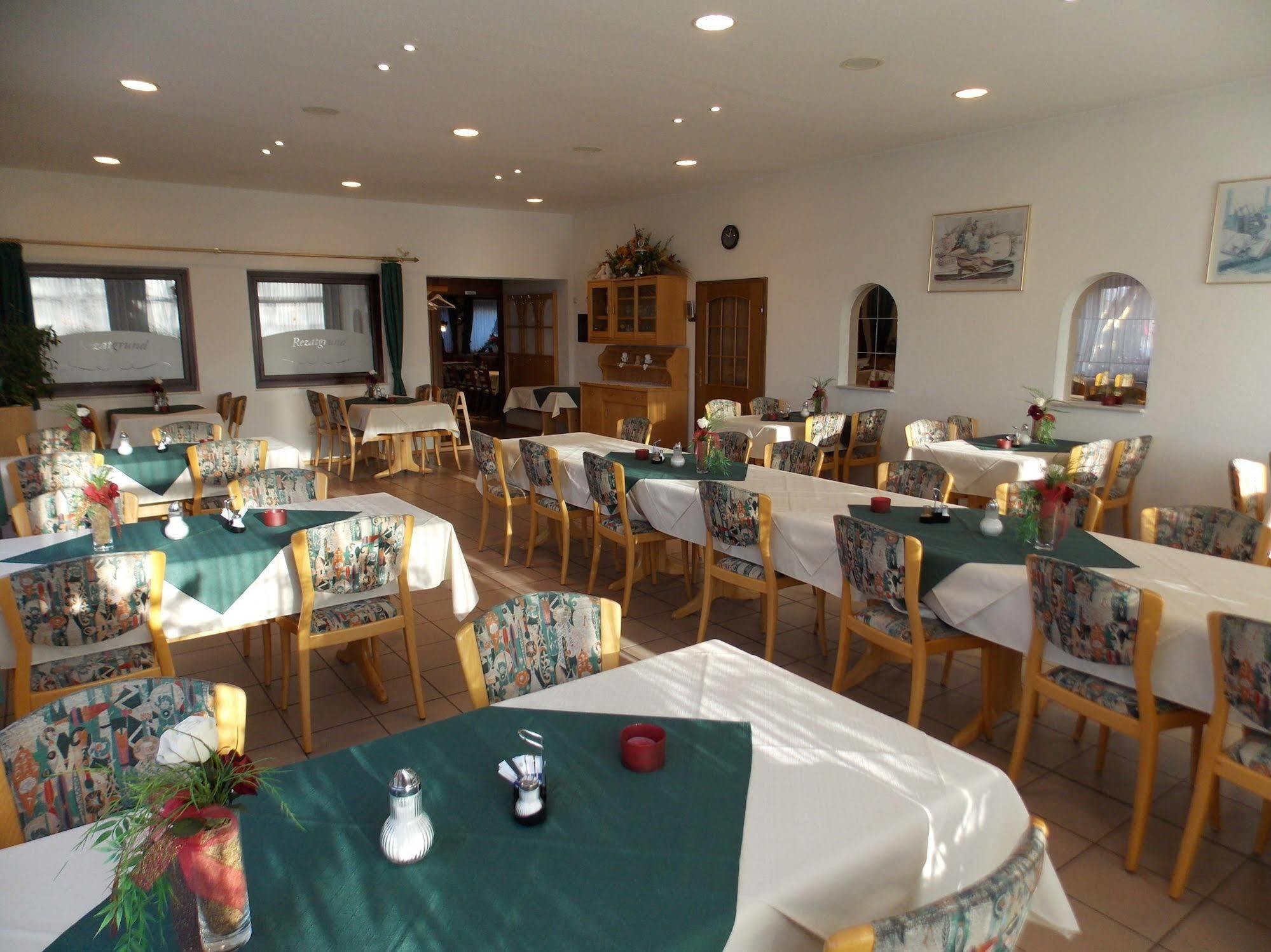 Gasthaus Pension Rezatgrund Windsbach Exteriör bild